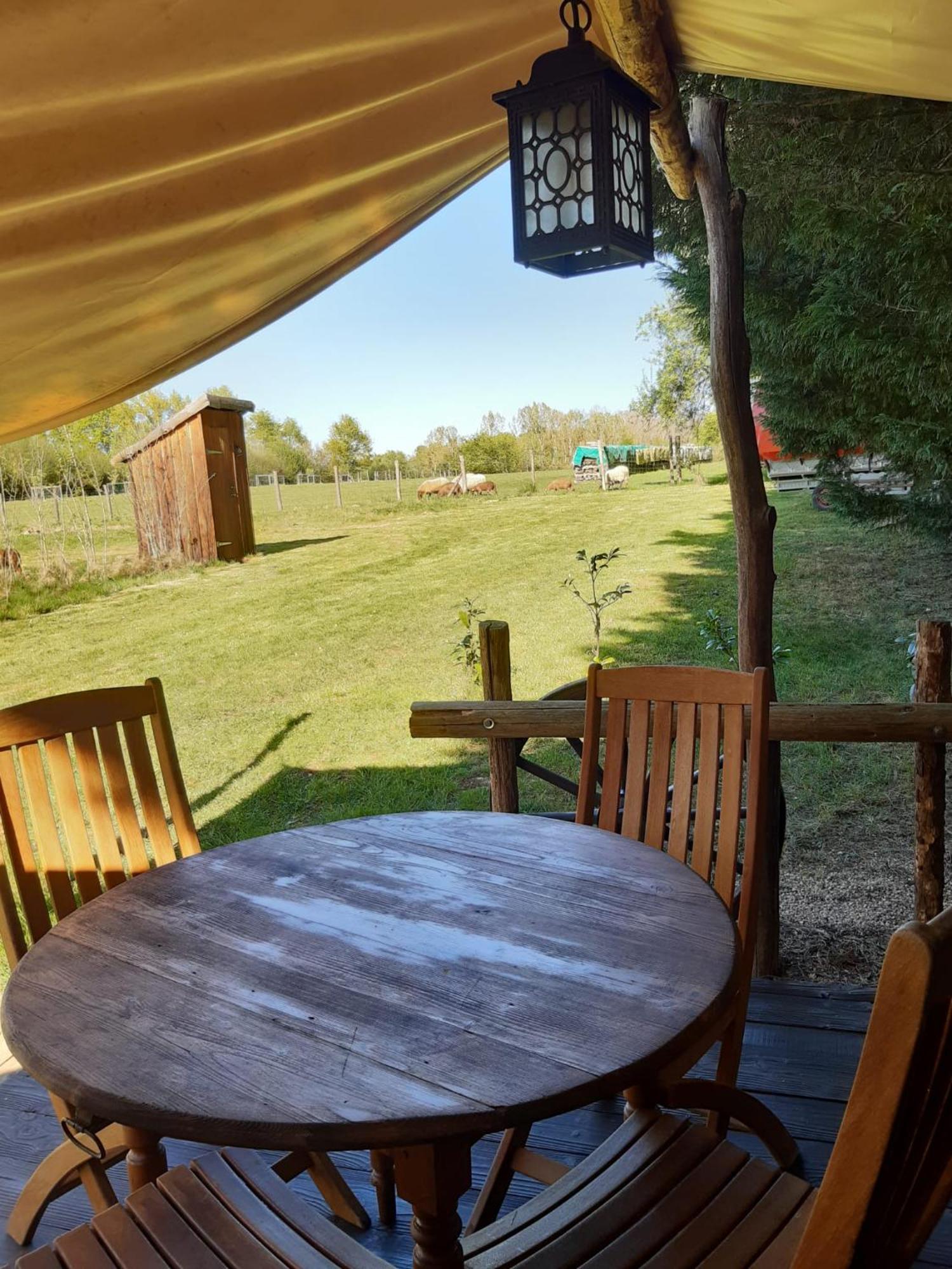 Tente Trappeur Ada, Au Jardin De La Vouivre Saint-Vincent-en-Bresse Kültér fotó